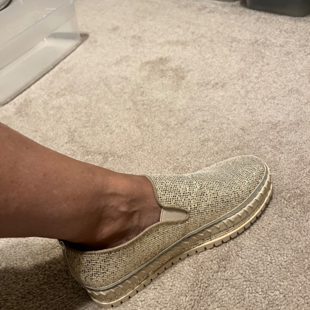 Shoe - Picture 12 of 12